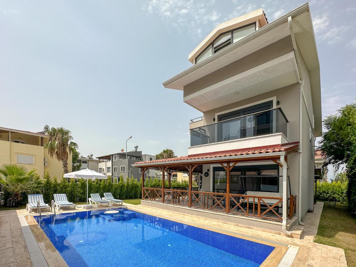 Paradise Town Majesty Villa