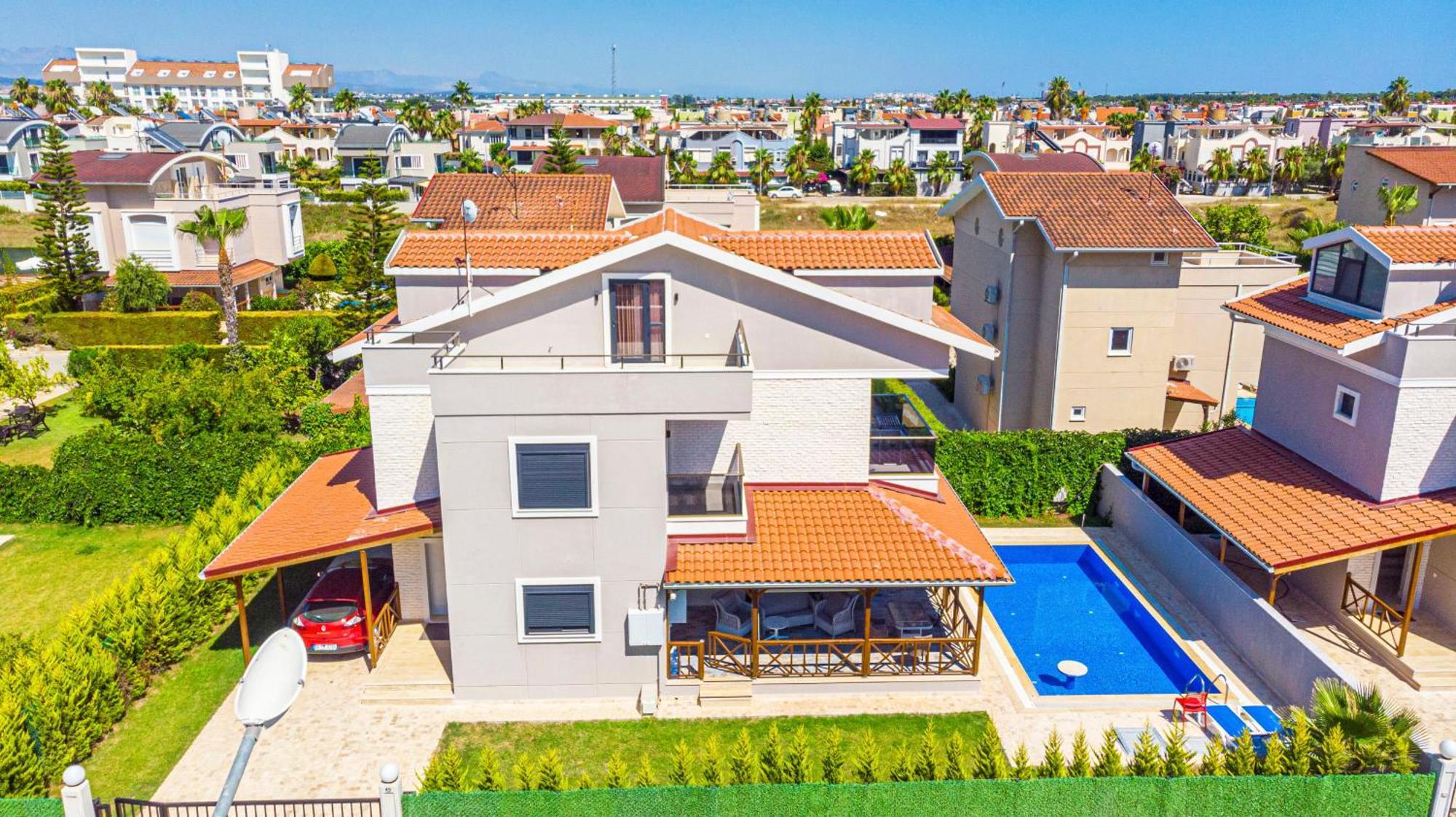 Paradise Town Majesty Villa *